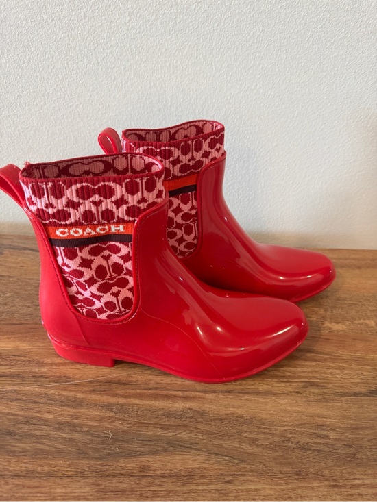 Coach Shoes - Coach Red Logo Knit-Trim Rain Ankle Boots Like NEW run narrow